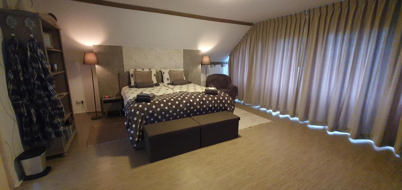 Bed & Breakfast Ravelin Rees Bagian luar foto